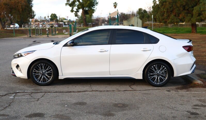 
								Kia Forte 2019 full									