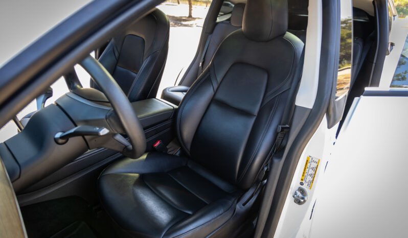 
								Tesla Y 2022 full									