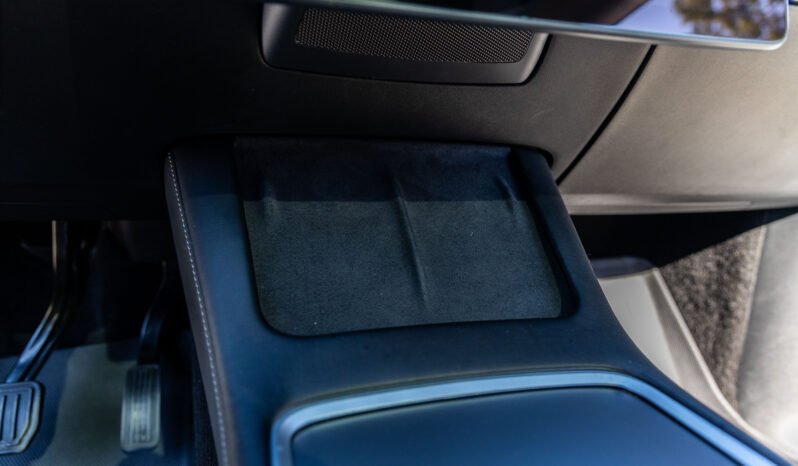 
								Tesla Y 2022 full									