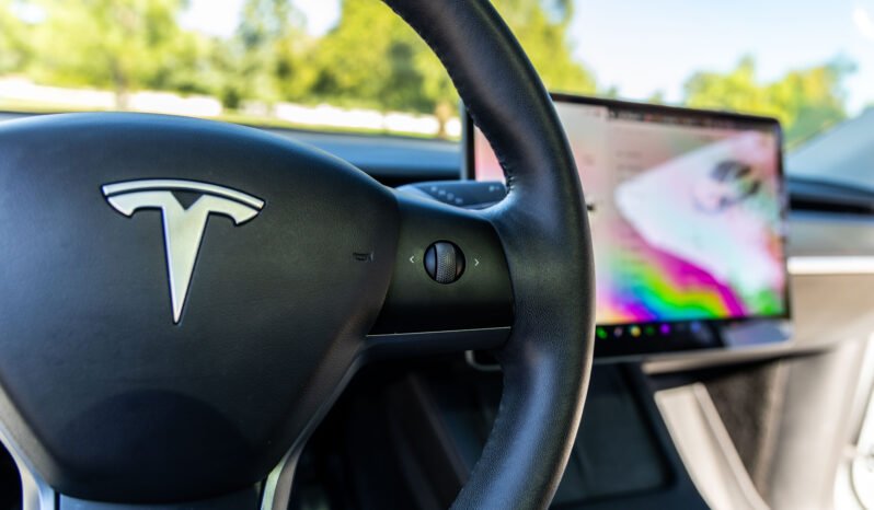 
								Tesla Y 2022 full									