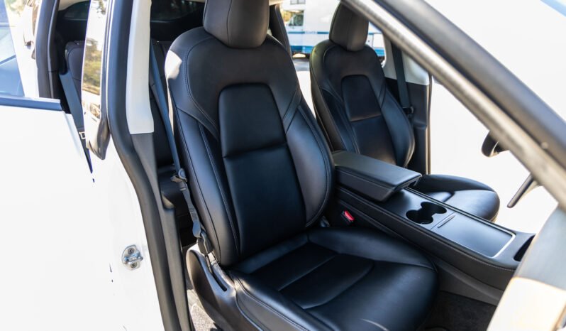 
								Tesla Y 2022 full									