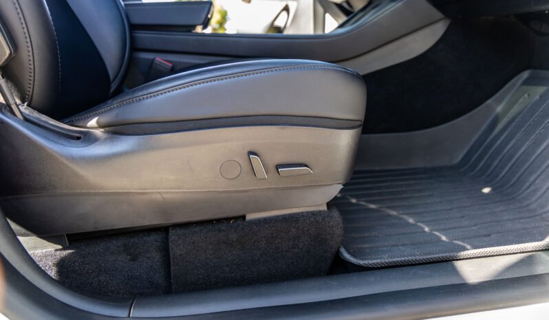 
								Tesla Y 2022 full									